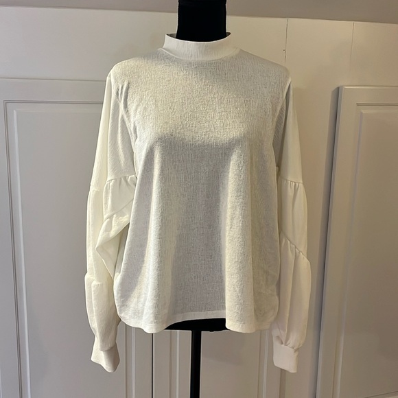 Zara Tops - Zara Blouse Puff Sleeve